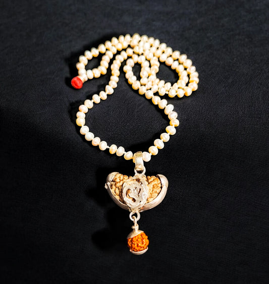 Half Moon Shape 1 Mukhi Rudraksha String With Natural Pearl Mala