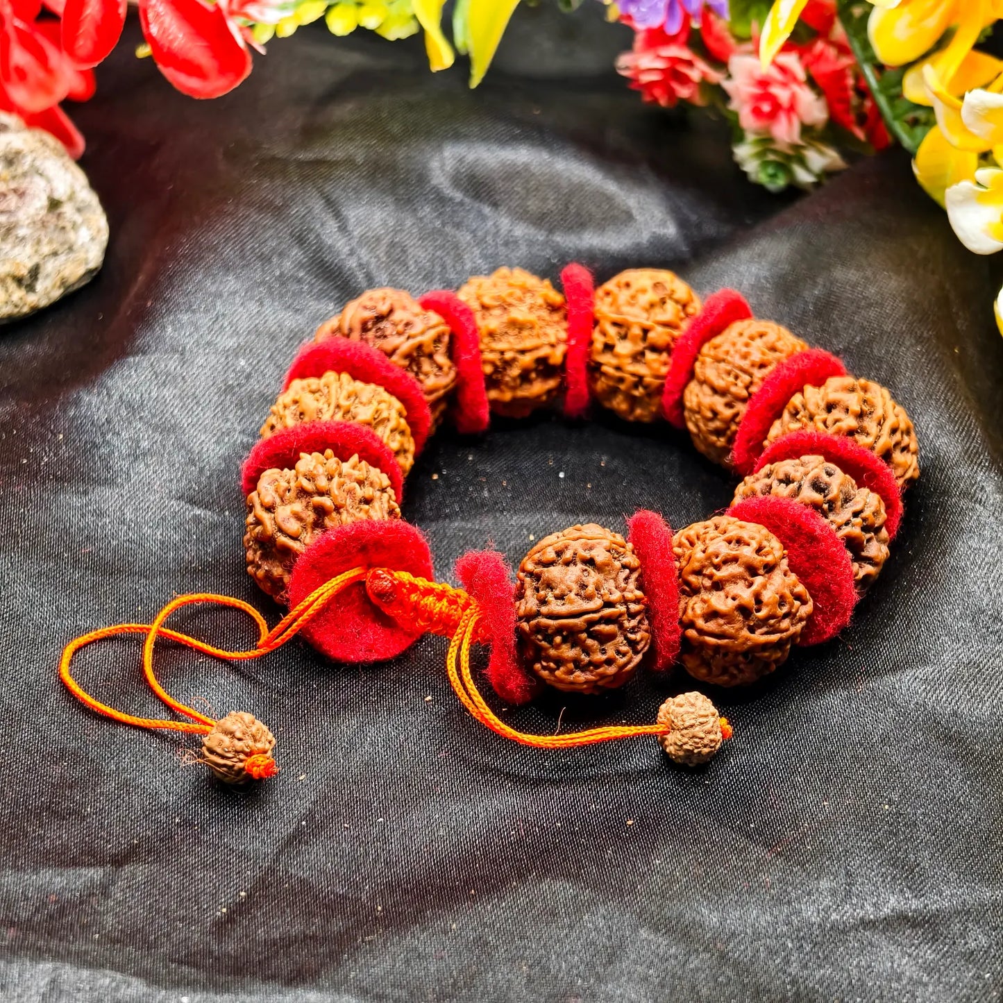 Nepali 8 Mukhi Rudraksha Bracelet With Red Velvet